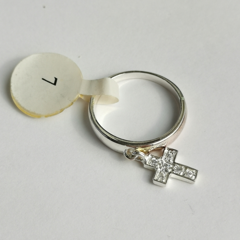 Sterling Silver CZ cross ring 925 Size 7 🆕